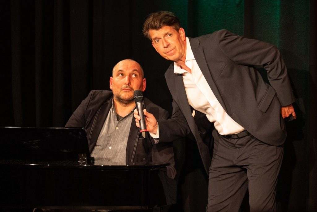 Aber bitte mit Udo! ein Udo-Jürgens-Abend mit Harry Heib und Timo Bader.